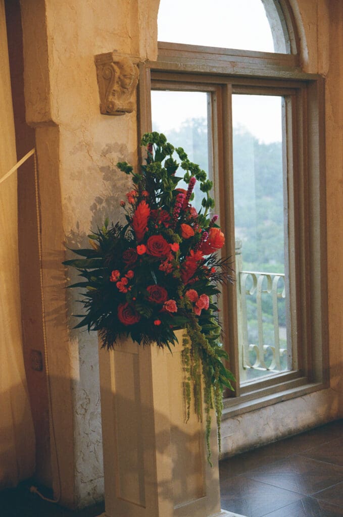 Golden hour portraits with muted seasonal tones at villa antonia 