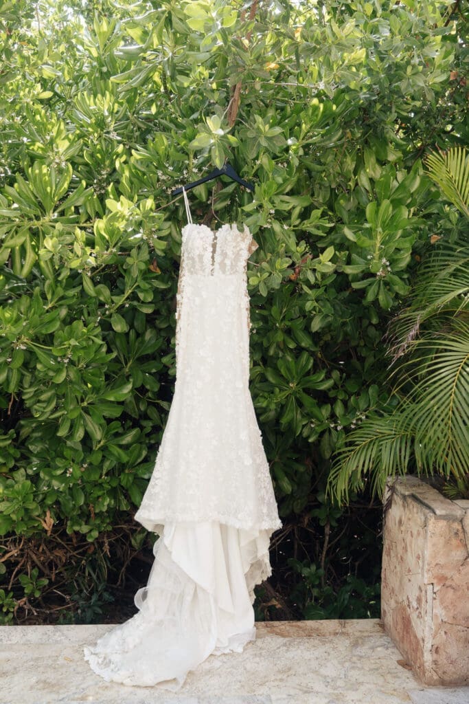 Bridesmaids at Cancun destination wedding ceremony