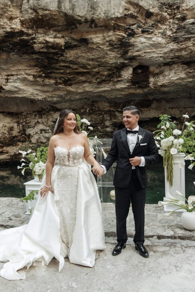 Romantic couple portraits in Cancun Mexico