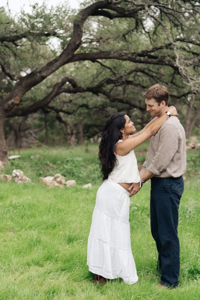 Spring maternity photography session in Washington DC with soft sunset light