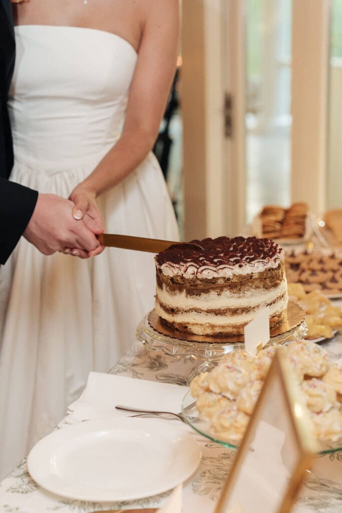 Emotional family moments during Jewish wedding ceremony