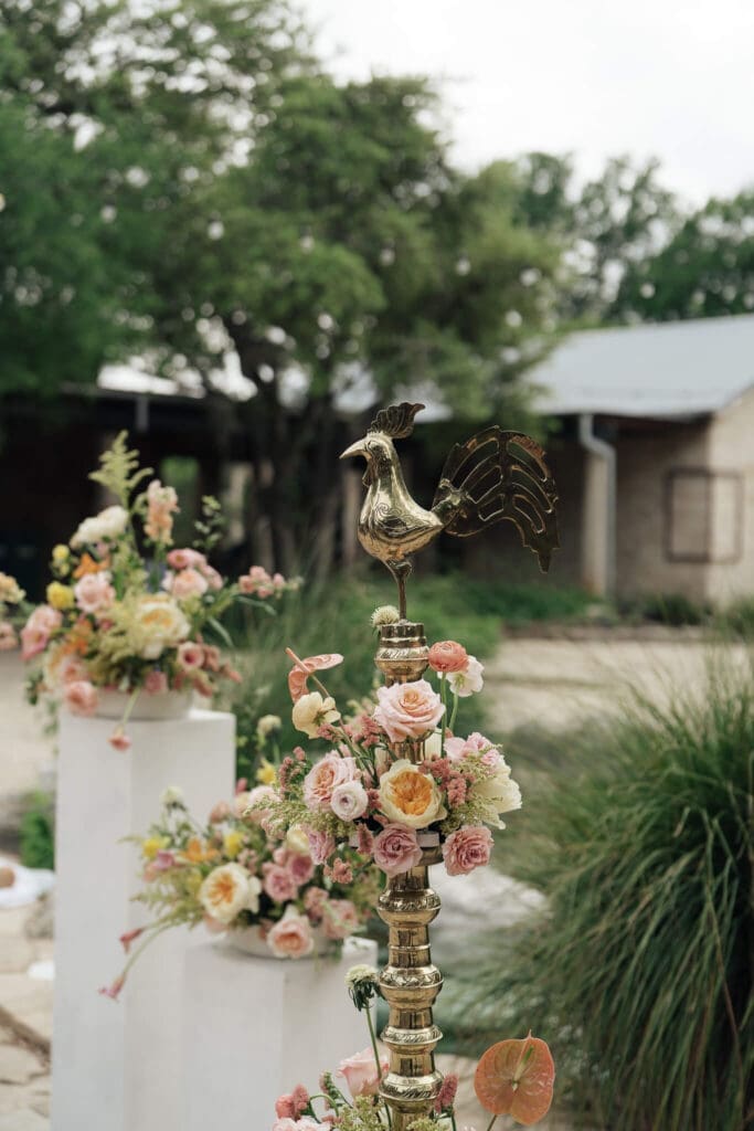 Natural light wedding portraits captured in the Austin botanical gardens