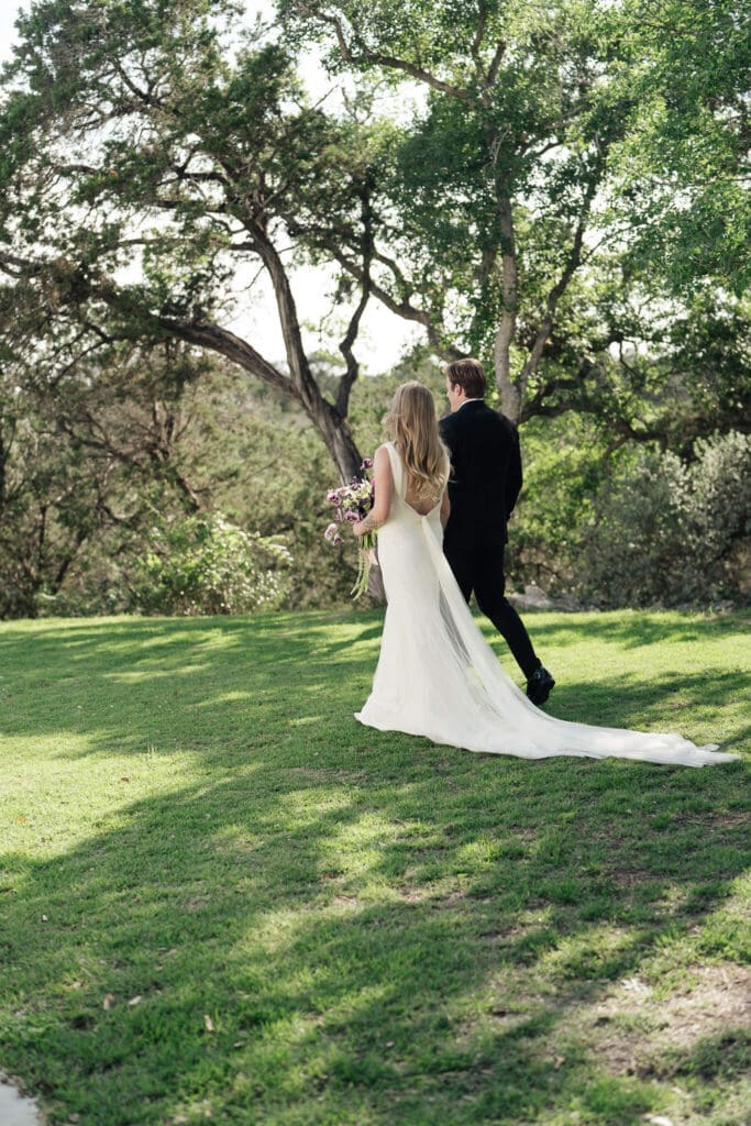 Elegant wedding cake decorated with seasonal florals at videre estate wedding
